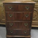488 1371 CHEST OF DRAWERS